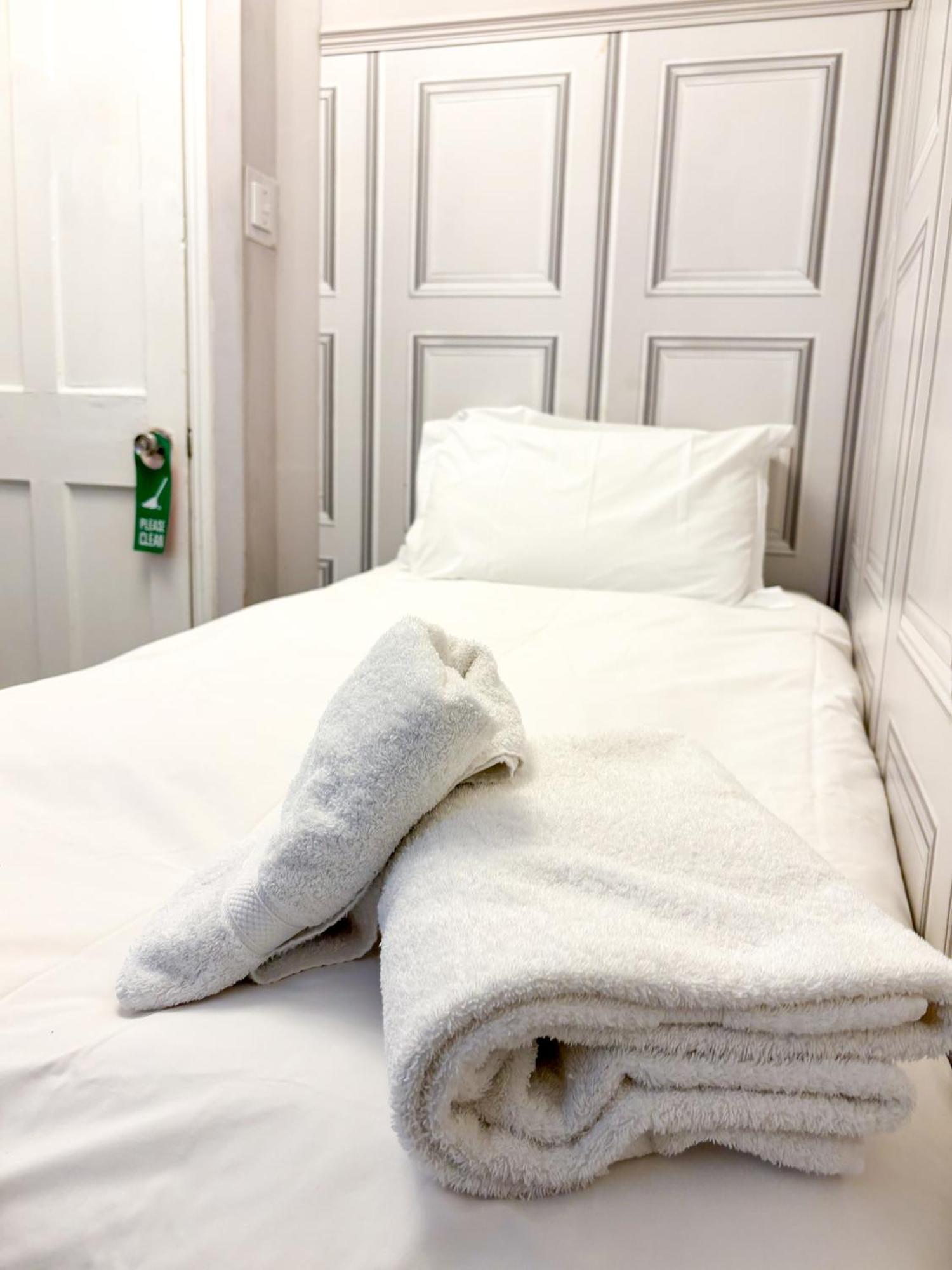 X Hotel Brunswick Square Hove Esterno foto