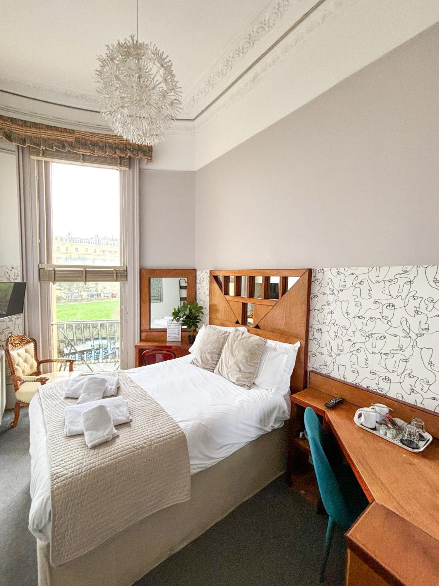X Hotel Brunswick Square Hove Esterno foto