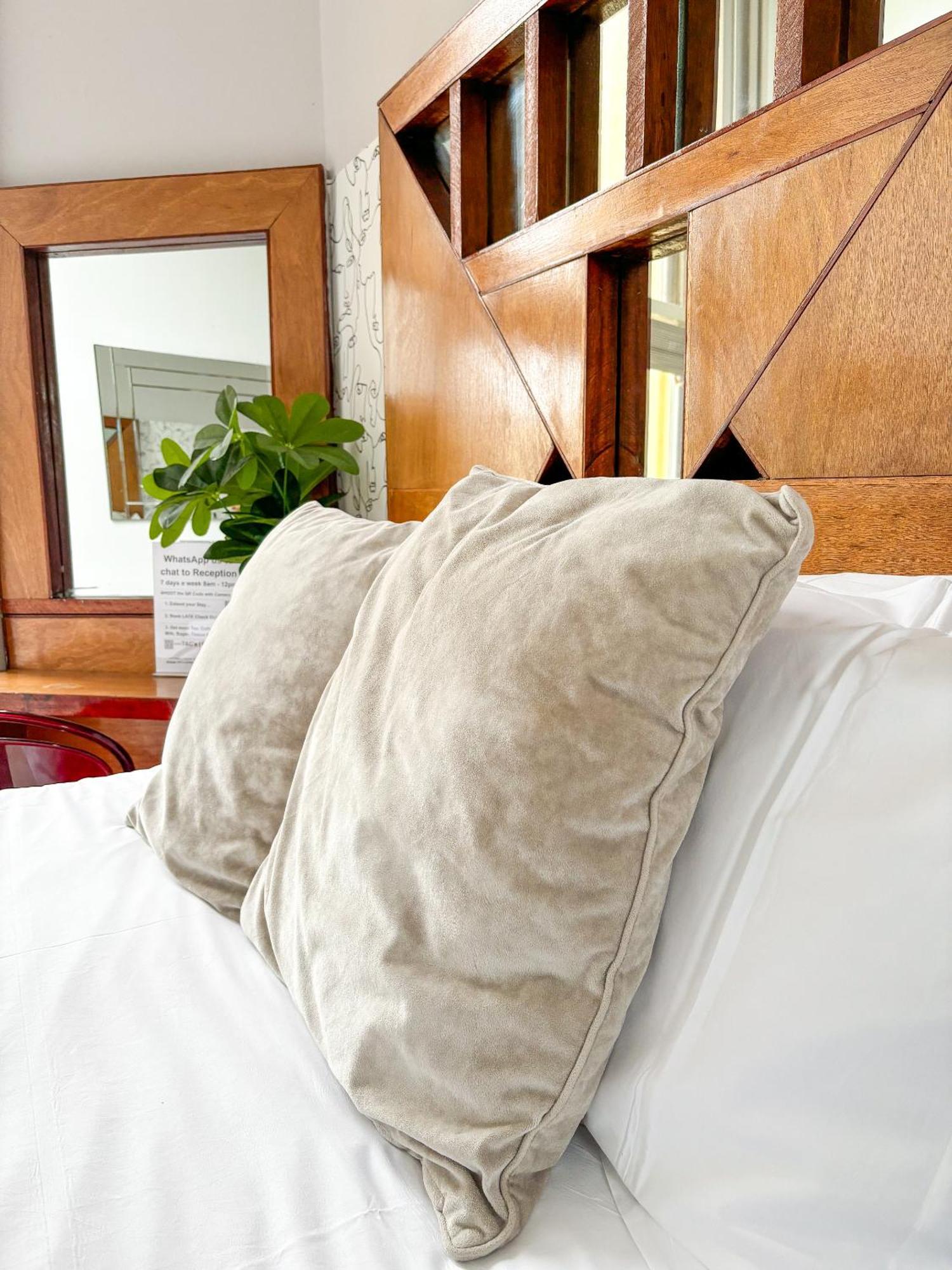 X Hotel Brunswick Square Hove Esterno foto