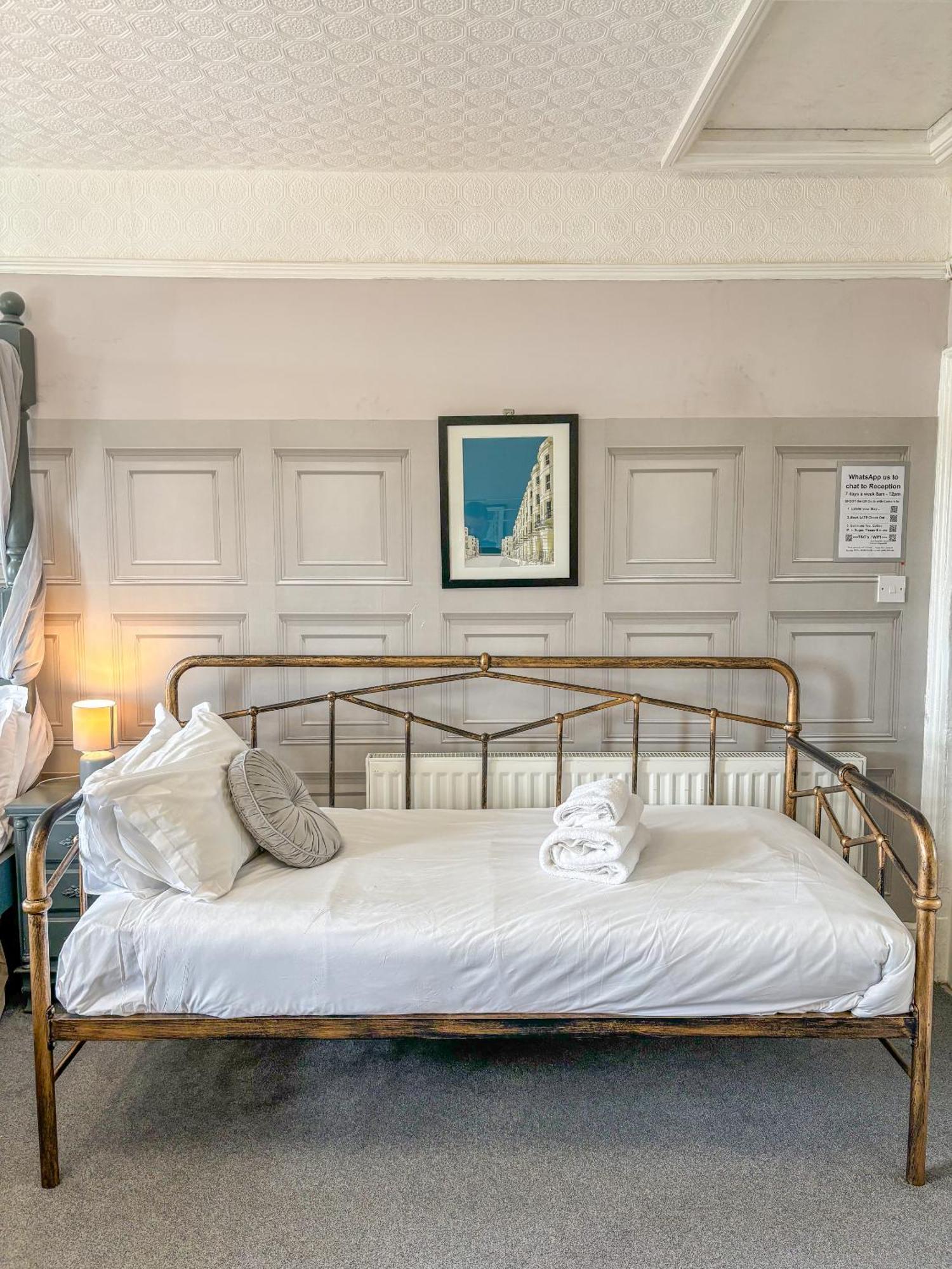 X Hotel Brunswick Square Hove Esterno foto