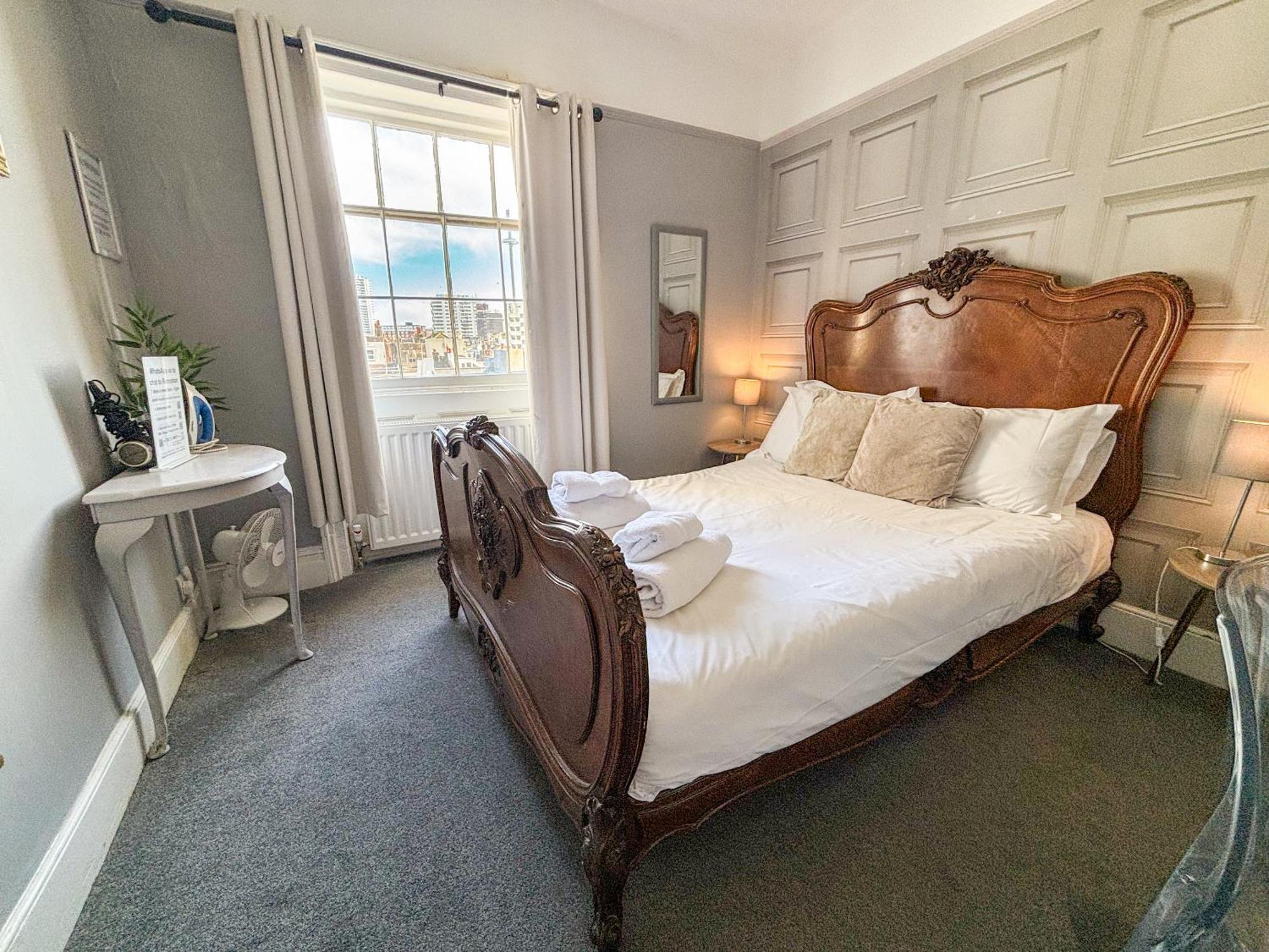 X Hotel Brunswick Square Hove Esterno foto